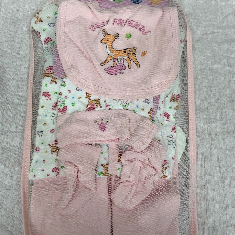 NWT Pink and white baby girl outfit